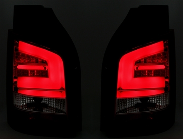 LED Rückleuchten VW T5.2 GP 09-15 Flügeltürer im T6.1 Look mit dynamischem  Blinker rot/rauch/weiß - litec innovations